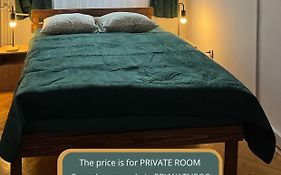 Tom Hostel