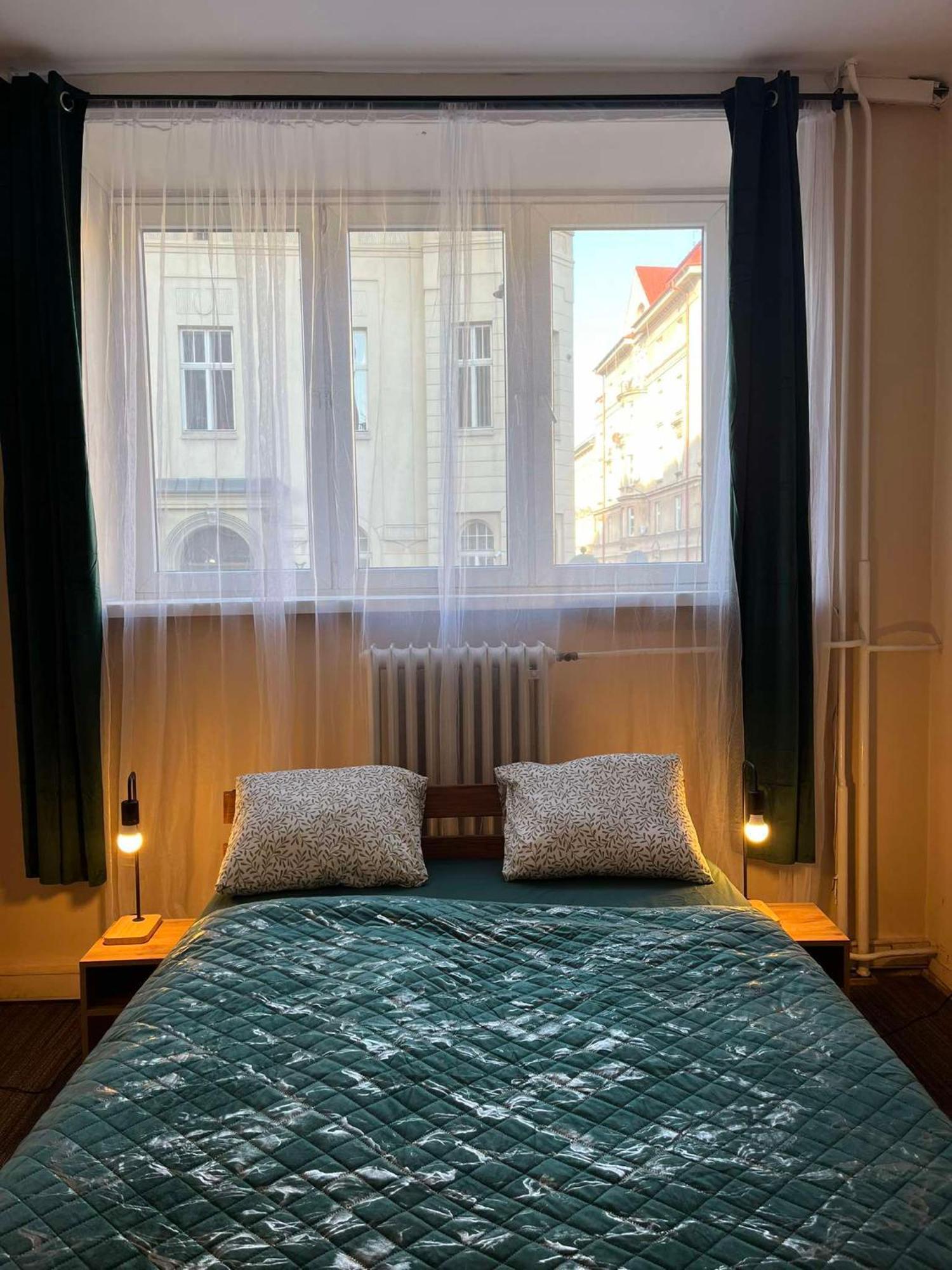 Tom Hostel Краков Экстерьер фото