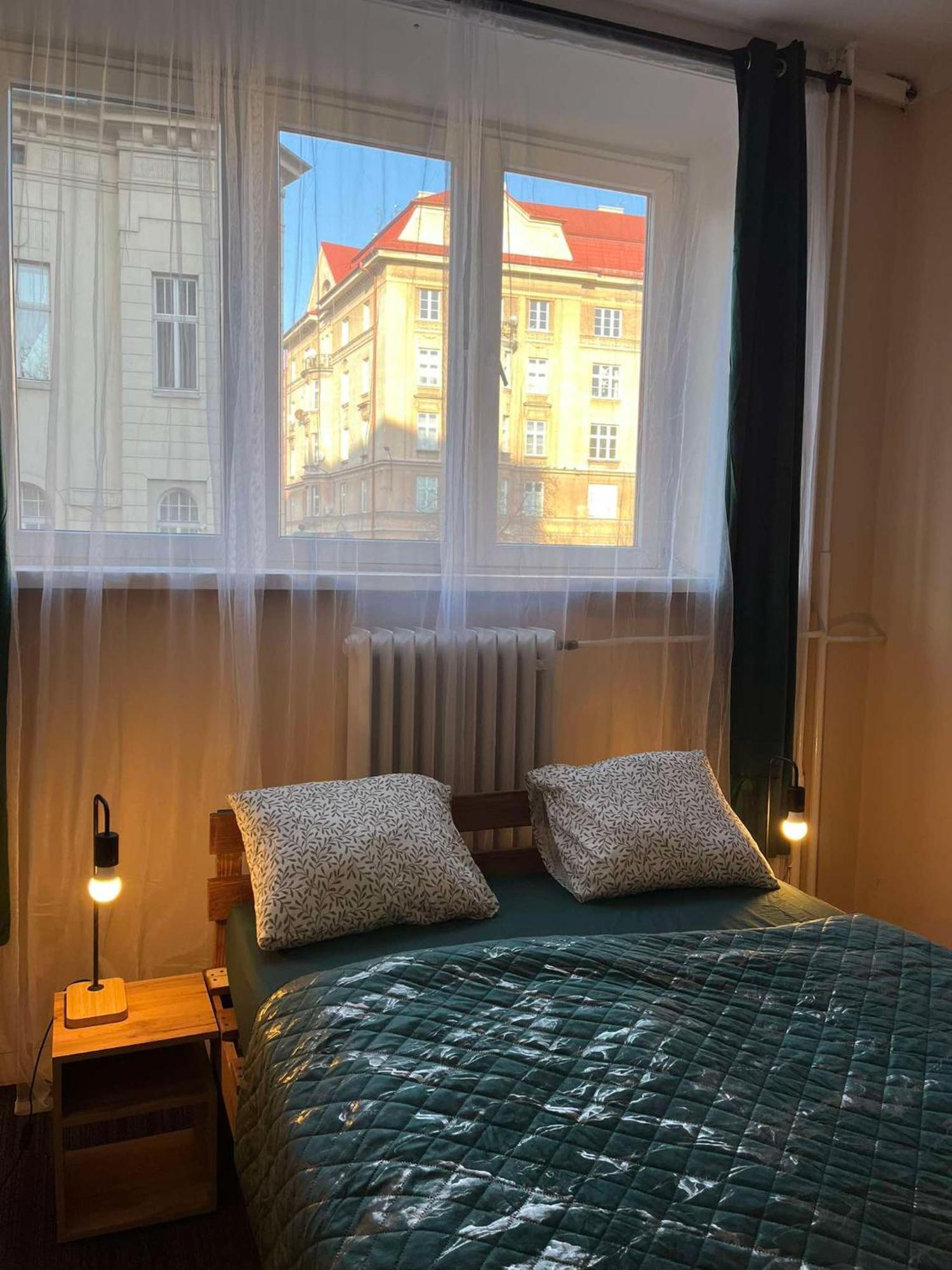 Tom Hostel Краков Экстерьер фото