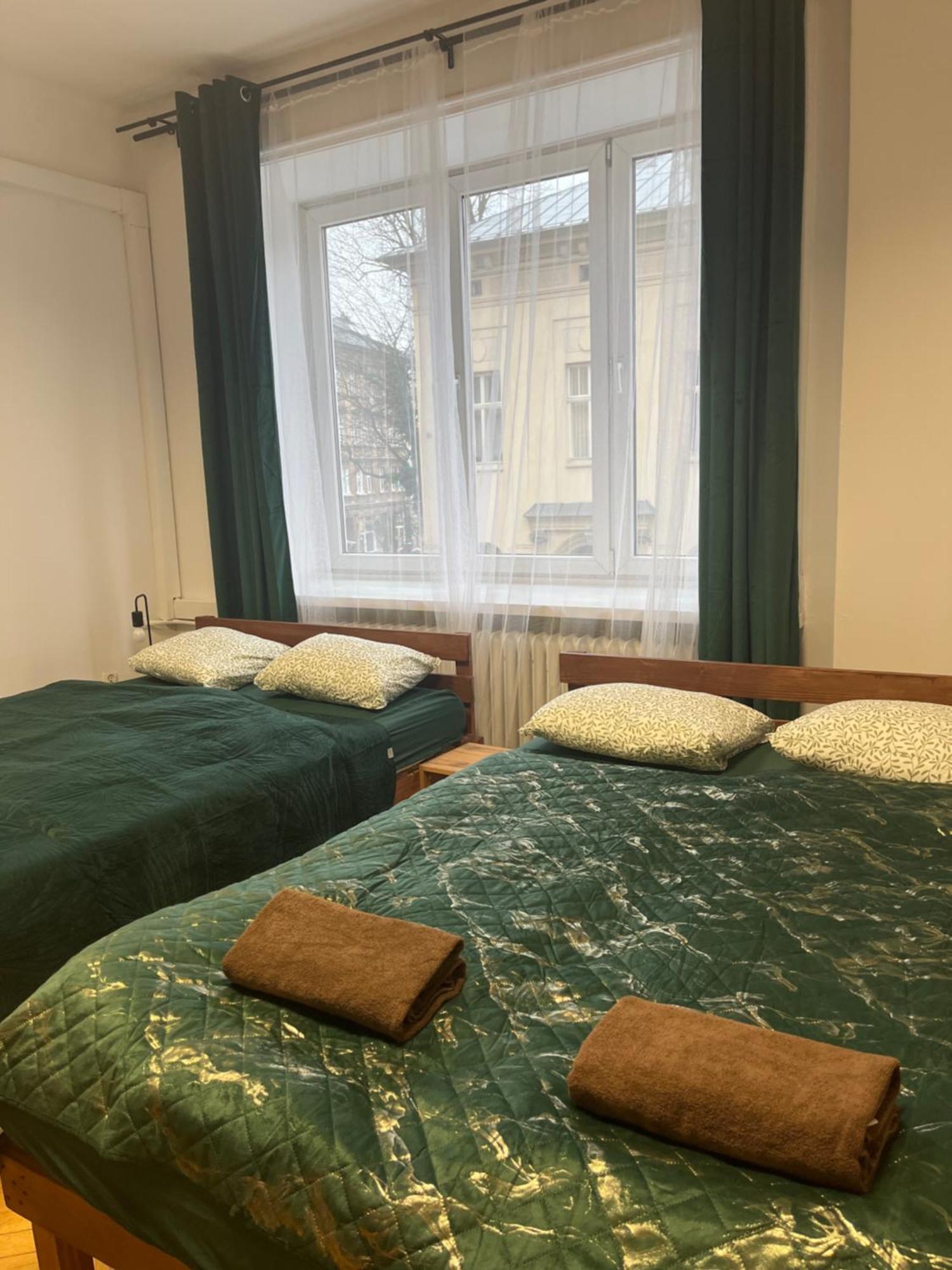 Tom Hostel Краков Экстерьер фото