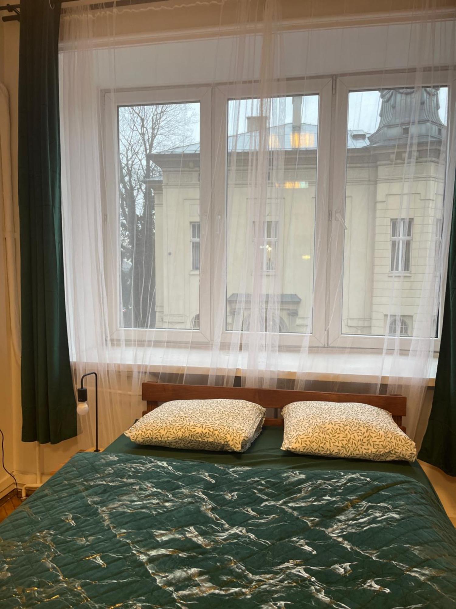 Tom Hostel Краков Экстерьер фото
